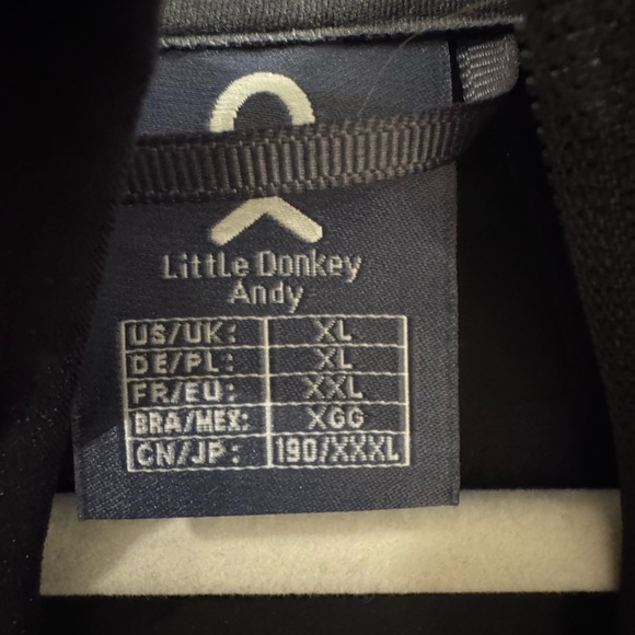 Men's Charcoal Softshell Vest - Picture 2 of 3